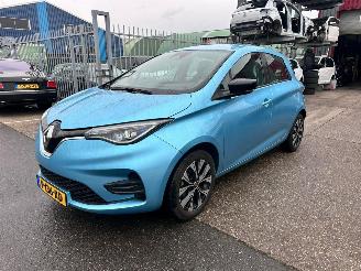 damaged passenger cars Renault Zoé R110 52 KWH 2022/2