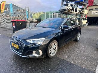 Schadeauto Audi A3 1.0 TFSI / DSG / SPORTBACK 2021/6