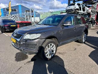 Voiture accidenté Volkswagen Touareg 3.0 V6 TDI / DSG / 2008/7