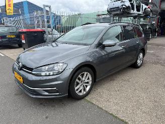 Voiture accidenté Volkswagen Golf 1.6 TDI / DSG / 2017/4
