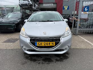 Peugeot 208 1.2 VTI ACTIVE picture 2