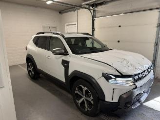 krockskadad bil auto Dacia Duster  2025/2