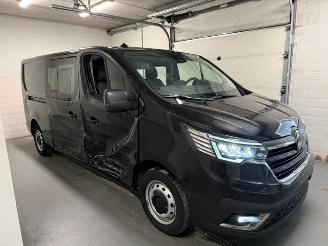 Vaurioauto  passenger cars Renault Trafic  2025/3
