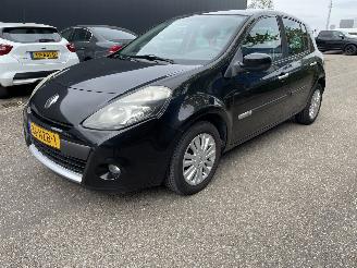 Renault Clio 1.2 5drs picture 4