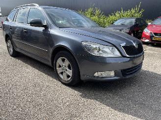 Auto incidentate Skoda Octavia 1.6 tdi 77kw 2011/6