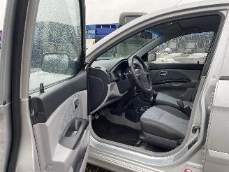 Kia Picanto 1.0 5drs picture 8