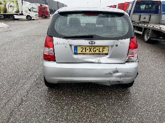 Kia Picanto 1.0 5drs picture 5