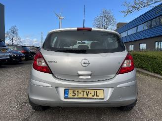 Opel Corsa 1.2 5drs airco picture 5