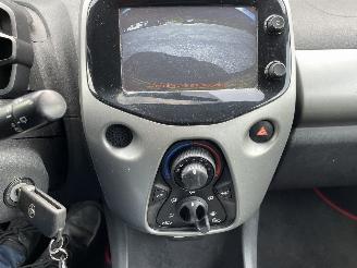 Toyota Aygo 5drs x-play picture 8