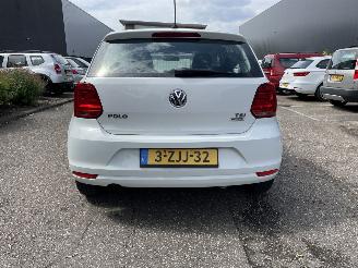 damaged passenger cars Volkswagen Polo 1.2 tsi 5drs 2015/3