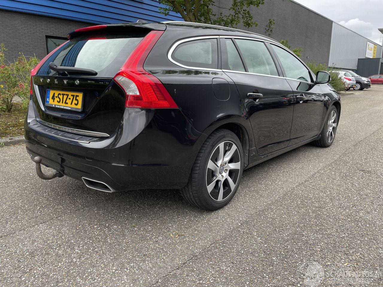 Volvo V-60 2.4 D plug in hybrid