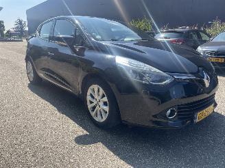 skadebil auto Renault Clio 1.5dci 2015/10