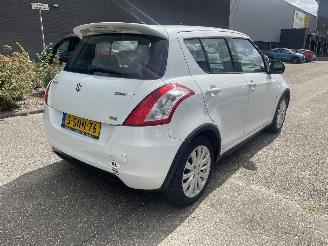 damaged passenger cars Suzuki Swift 1.2 5drs 2013/12