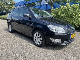 krockskadad bil auto Skoda Fabia 1.2 tsi 2012/10