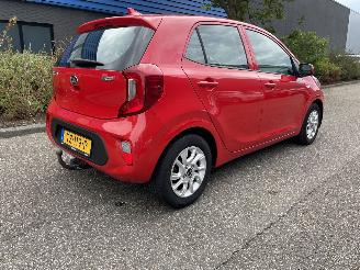 Kia Picanto 5drs picture 4