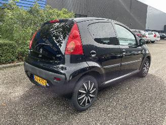Peugeot 107 5DRS AIRCO picture 3