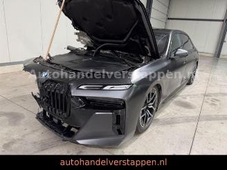 Unfallwagen BMW i7 xDrive 60 M Sport 106KWH SKY LOUNGE 2023/5
