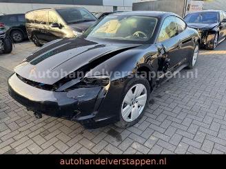 Vaurioauto  passenger cars Porsche Taycan 350KW Panorama Leder CAM 93KWH 2023/9