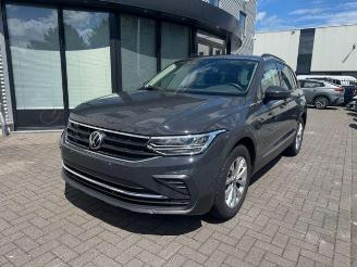 Schadeauto Volkswagen Tiguan III Life TSI 96 kW 16V TSI NAVI+ 2021/4