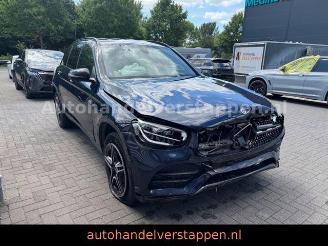 krockskadad bil auto Mercedes GLC 300 de 4Matic AMG Sport Night paket 2022/7