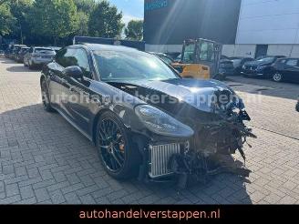 Damaged car Porsche Panamera Sport Turismo 4 E-Hybrid Platinum Editi 2022/11