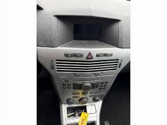 Opel Astra Astra H GTC (L08), Hatchback 3-drs, 2005 / 2011 1.8 16V picture 27