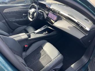 Peugeot 308 SW 1.6 Plug-in Hybrid GT 180 picture 32