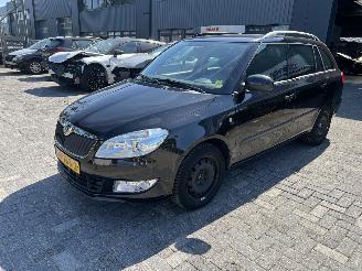 Damaged car Skoda Fabia COMBI 1.2 TSI AMBITION 2012/2
