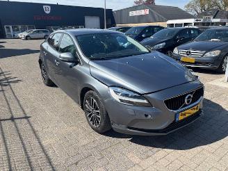 krockskadad bil auto Volvo V-40 2.0 D2 Nordic+ Automaat 2017/5