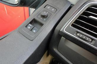 Volkswagen Transporter 2.0 TDI L2H1 DC 4Motion Highline 2 x schuifdeur picture 13