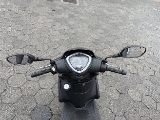 Kymco  Agility  200i  16+ ABS picture 5
