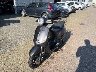 La Souris  Sourini picture 2