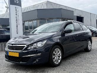 Vaurioauto  passenger cars Peugeot 308 SW 1.2 PureTech Style 2016/3