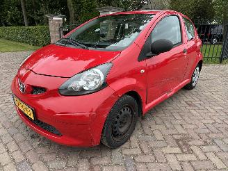 uszkodzony samochody osobowe Toyota Aygo 1.0-12V 2006/8