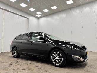 Vaurioauto  passenger cars Peugeot 308 SW 1.2 Autom. Allure Navi Clima 2016/7