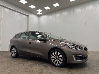 Schadeauto Kia Cee d Sportswagon 1.6 CRDi DynamicLine Navi Clima 2016/9