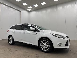 krockskadad bil auto Ford Focus Wagon 1.0 EcoBoost Edition Clima 2014/6