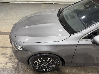 Mercedes A-klasse 180 100kW Automaat Panoramadak Star Edition picture 17