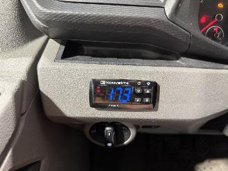 Volkswagen Transporter 2.0TDI 81kW L2H1 Koelwagen picture 24