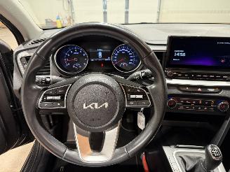 Kia Ceed 1.5T-GDI 118kW Camera Dynamicline picture 29
