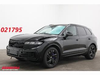 Schadeauto Volkswagen Touareg R 3.0 TSi 4Motion PHEV Pano HUD 360° Ventilatie ACC LRHZ AHK 2024/7
