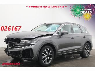 Voiture accidenté Volkswagen Touareg 3.0 TDI Aut. 4WD Elegance Pano LED ACC Leder Memory Massage Ventilatie AHK 2024/9