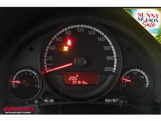 Volkswagen Up! 1.0 move up! 5-drs BlueMotion Airco picture 15