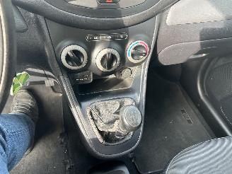 Hyundai I-10 1.0 picture 9