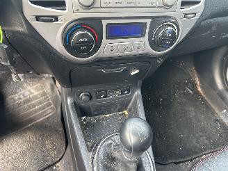Hyundai I-20 1.2 picture 11