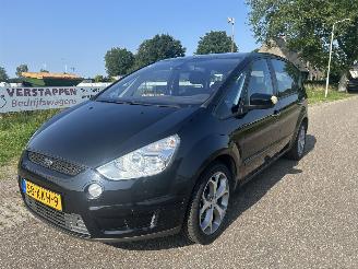 Ford S-Max 2.0 Titanium 5p. MOTORSCHADE ! picture 2