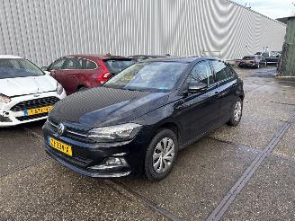 Vaurioauto  passenger cars Volkswagen Polo 1.0 TSI Comfortline 2019/6