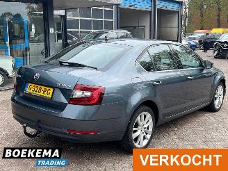 Skoda Octavia 1.0 TSI Business Ed Navigatie Canton Stoelverw. Climate Cruise PDC picture 2