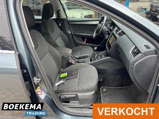 Skoda Octavia 1.0 TSI Business Ed Navigatie Canton Stoelverw. Climate Cruise PDC picture 20