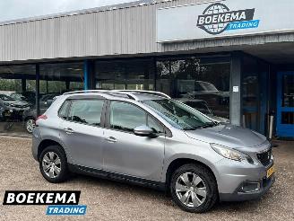 Unfallwagen Peugeot 2008 1.2 PureTech Automaat Navi Cruise PDC 2017/4